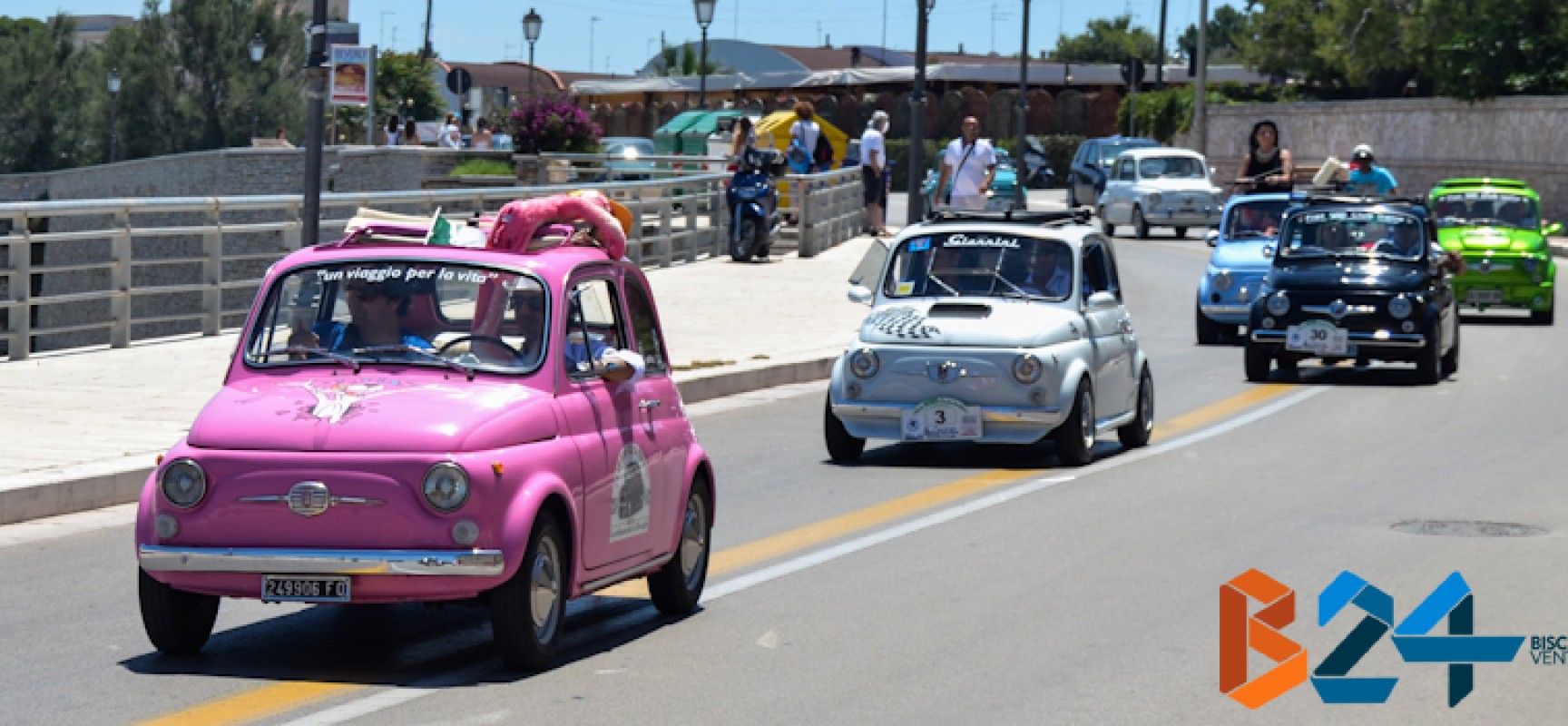 Grande successo per il raduno Nazionale Fiat 500: tutte le FOTO