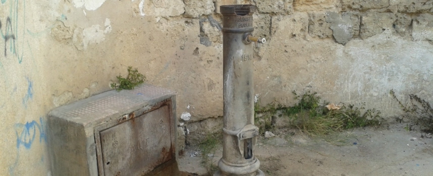 Dopo la bonifica dell’AQP la fontana di via Vecchia Corato può essere riattivata
