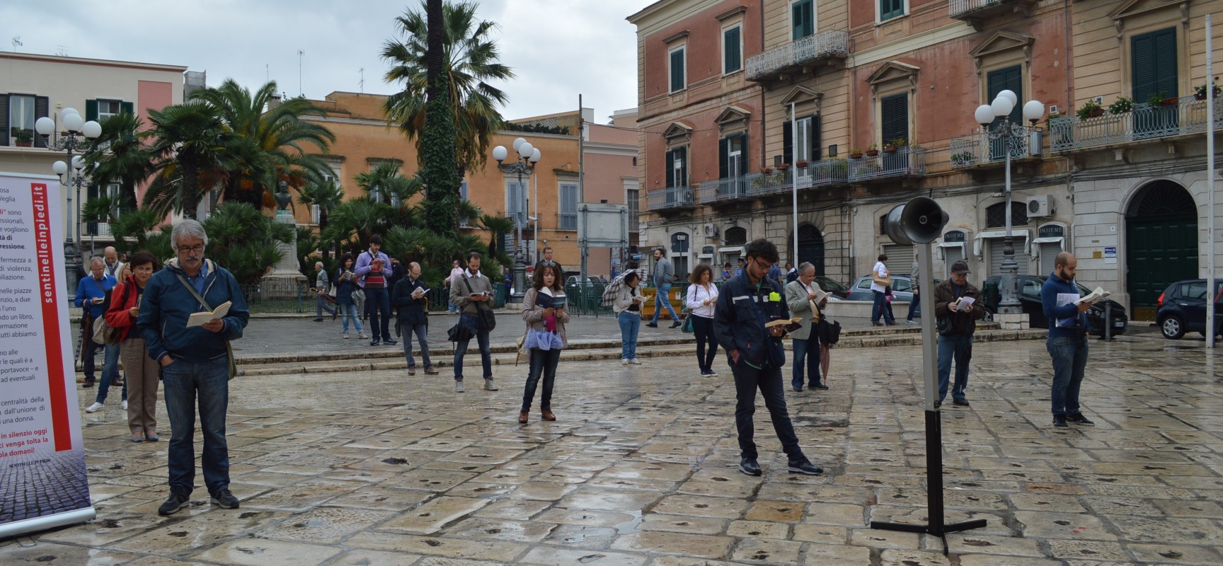 Sentinelle in piedi: ” Al nostro fianco in piazza a Bari anche una coppia omosessuale”