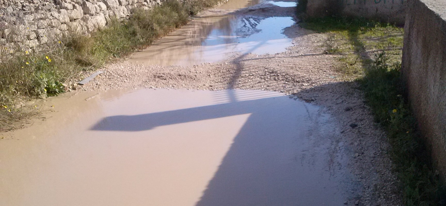 Zona pantano ancora una volta allagata e piena di profonde buche