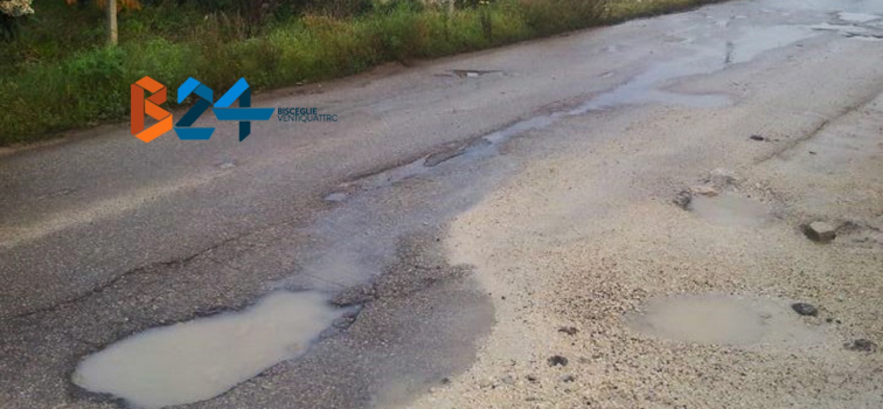 Chiusa la perdita d’acqua in Via San Mercuro, seguiranno lavori dell’Aqp / FOTO