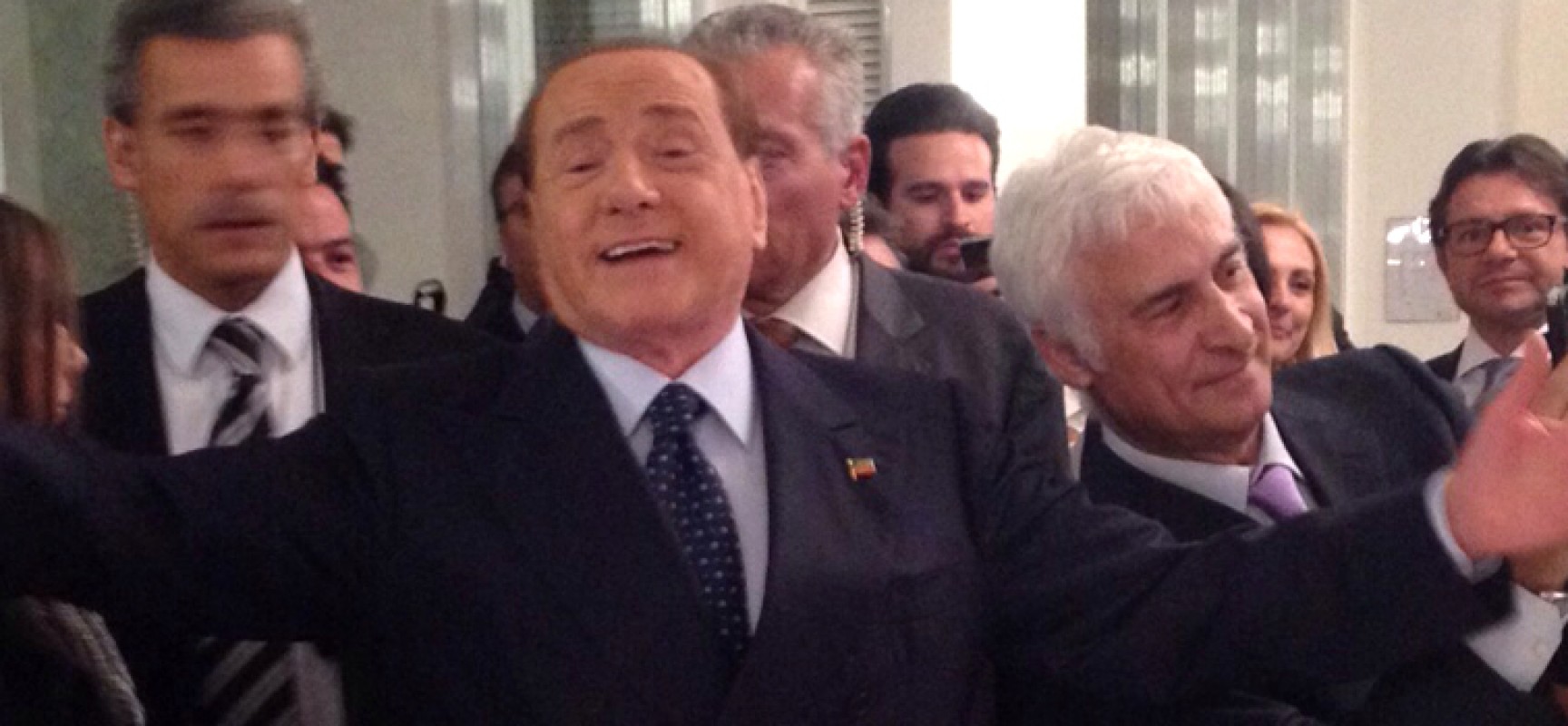 Berlusconi a Bisceglie, le FOTO ESCLUSIVE e i dettagli della cena