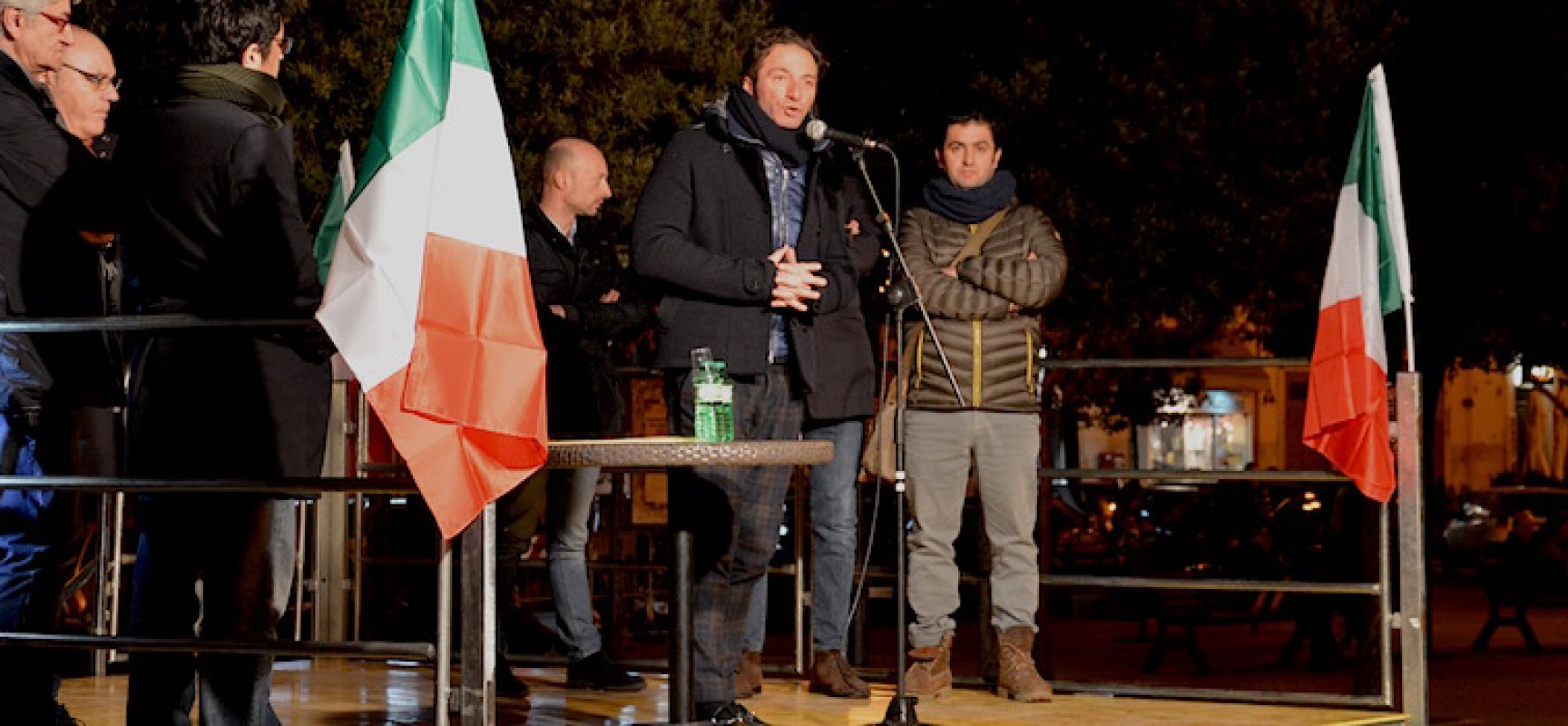 Gianni Casella in piazza: “Bisceglie svergognata dalla bramosia di potere di Spina”