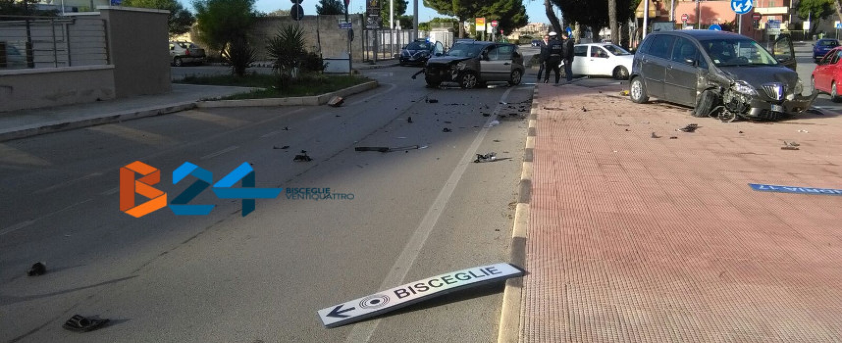 Violento incidente stradale in via San Martino, autisti illesi /FOTO