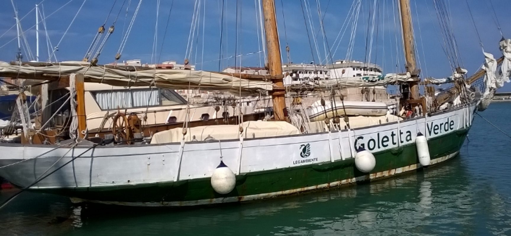 La Goletta verde approda a Bisceglie, idee e iniziative per promuovere la cultura del mare