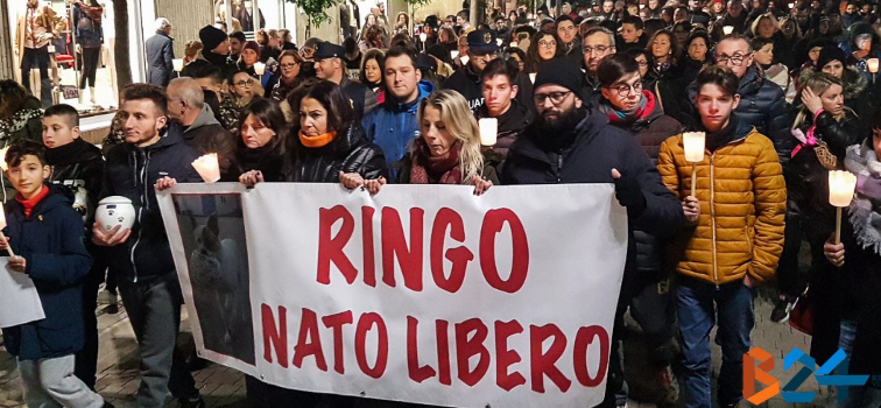 Centinaia di persone in strada per Ringo, gli organizzatori: “Investito e non soccorso”