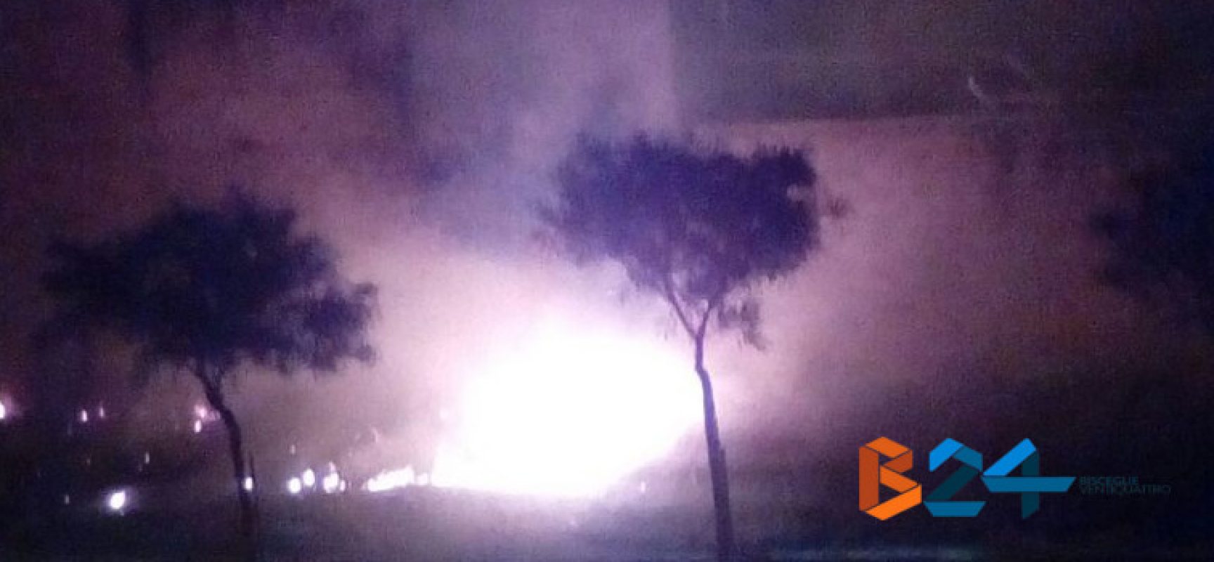 Incendio durante la notte in via Alceo Dossena nella zona 167