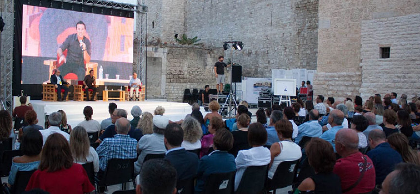 Libri nel Borgo Antico e Dialoghi di Trani incontrano i candidati presidente alla Regione Puglia