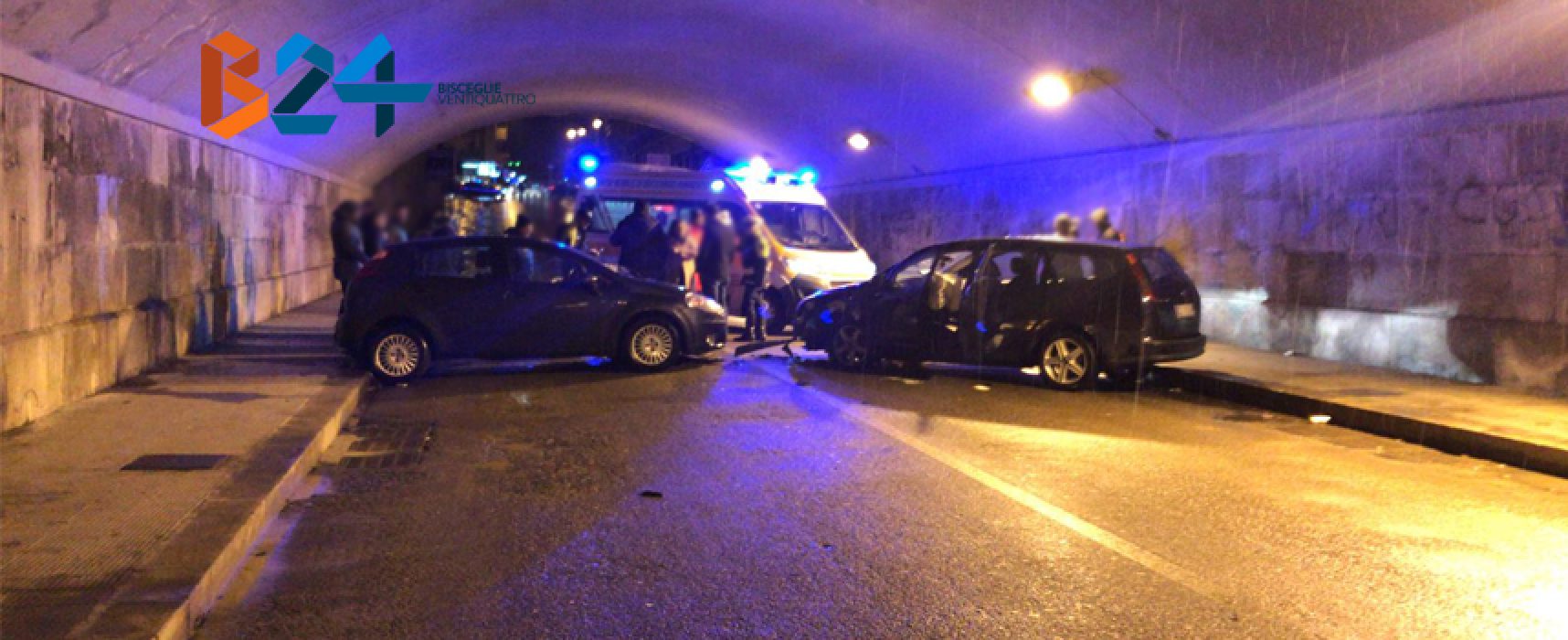 Frontale tra due auto nel sottopasso di via Piave, 42enne al pronto soccorso