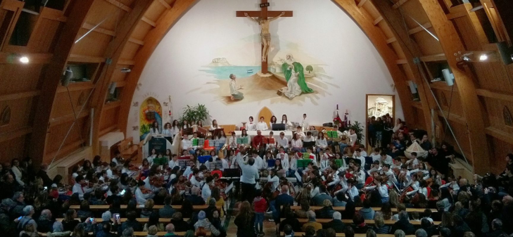 Concerto di Natale, successo per i giovani musicisti della scuola media “Riccardo Monterisi”