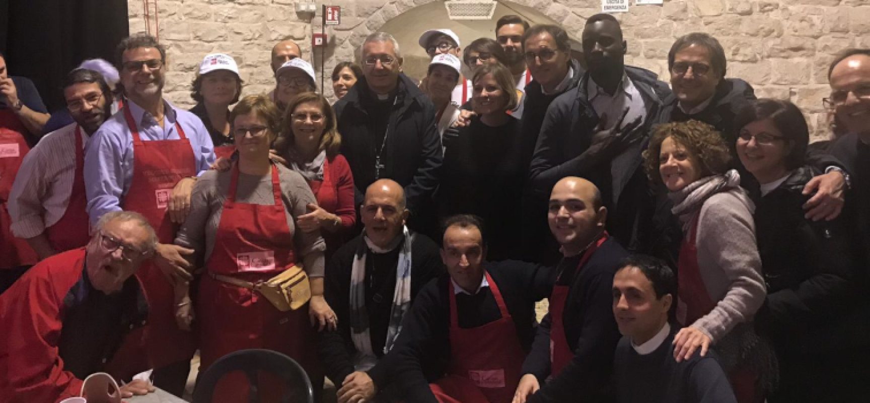 Pranzo di Natale Caritas: “Non è pranzo dei poveri, ma condivisione di un giorno di Festa” / FOTO