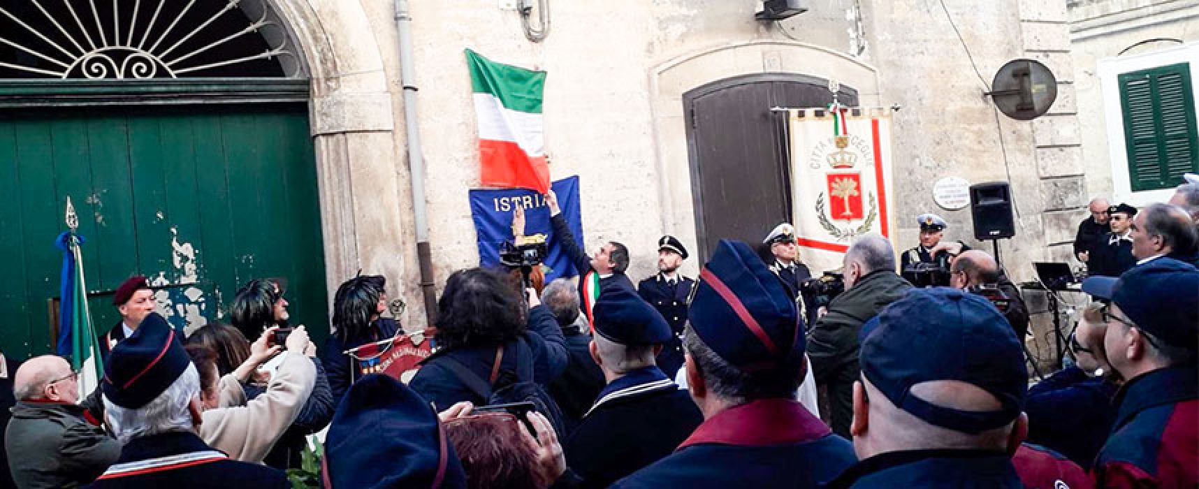 Scoperta targa in onore di Antonio Papagni, biscegliese vittima delle Foibe