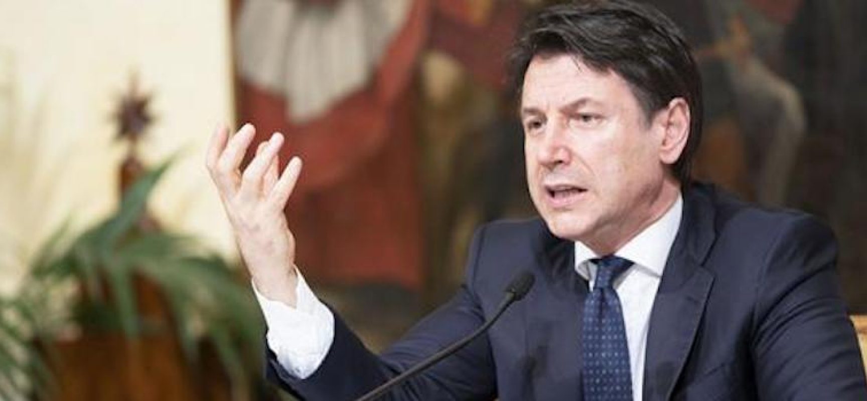 Coronavirus, Giuseppe Conte annuncia: “400 miliardi per la liquidità delle aziende”
