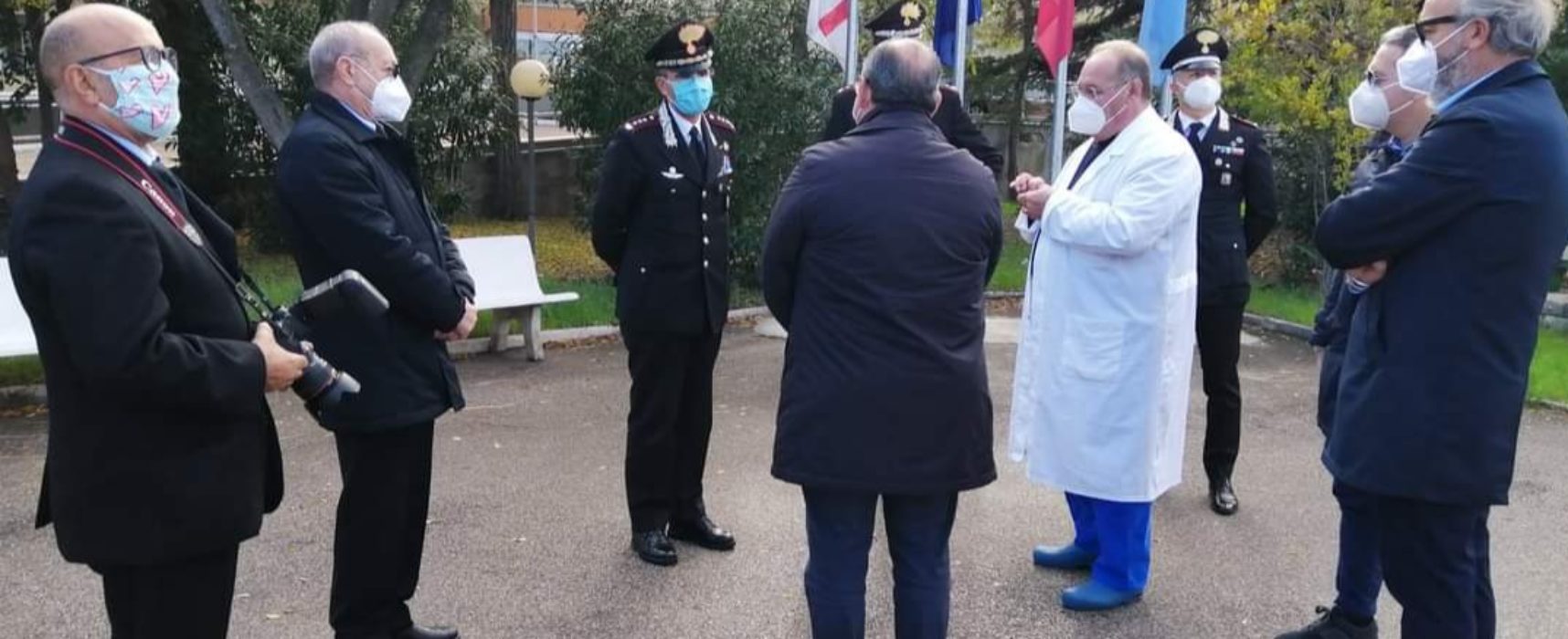 Carabinieri e Comitato de Trizio donano dispositivi di protezione a operatori sanitari