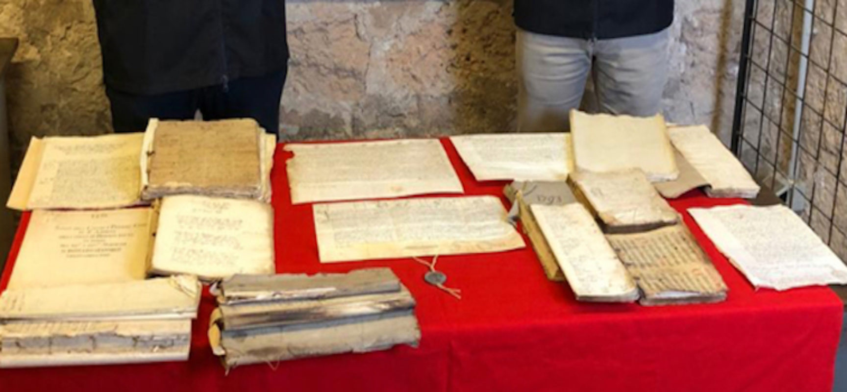 Rinvenuti documenti trafugati da archivio diocesano di Bisceglie per valore di 400mila euro