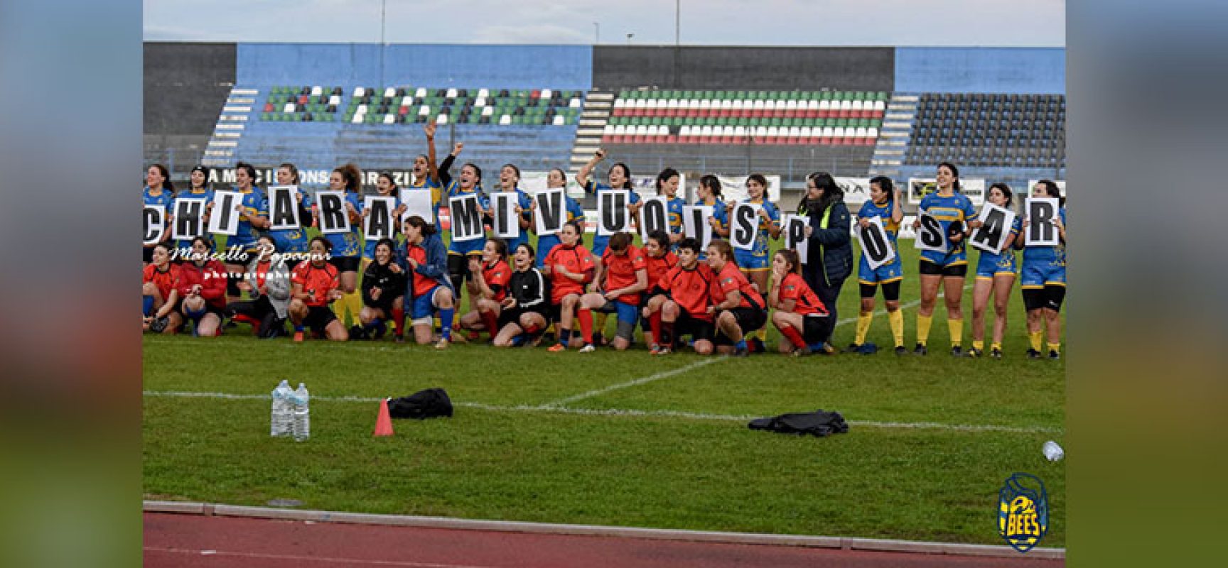 “Chiara, mi vuoi sposare?”: la proposta di matrimonio sul campo da rugby a Bisceglie