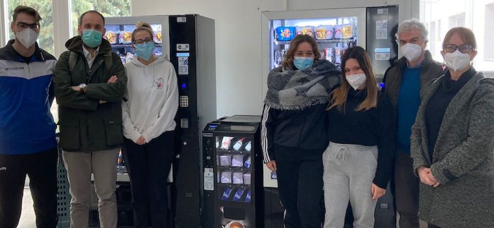 Primi distributori di prodotti igienico-sanitari femminili installati nelle scuole di Bisceglie