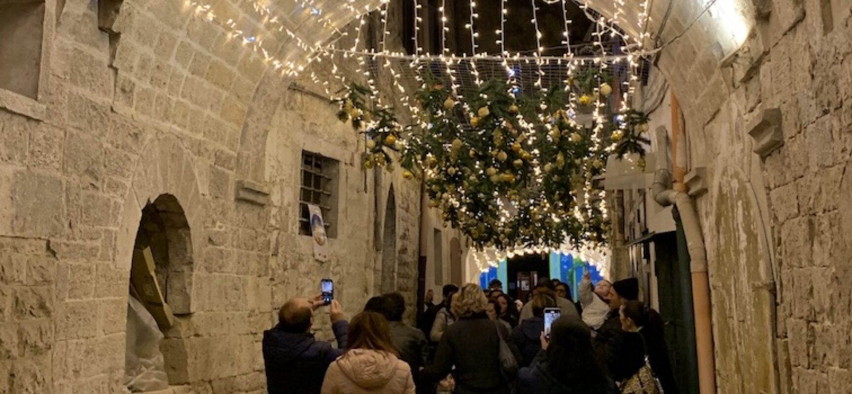 Natale, Associazione Borgo Antico: “Non buttate i vecchi addobbi, abbelliamo il centro storico”