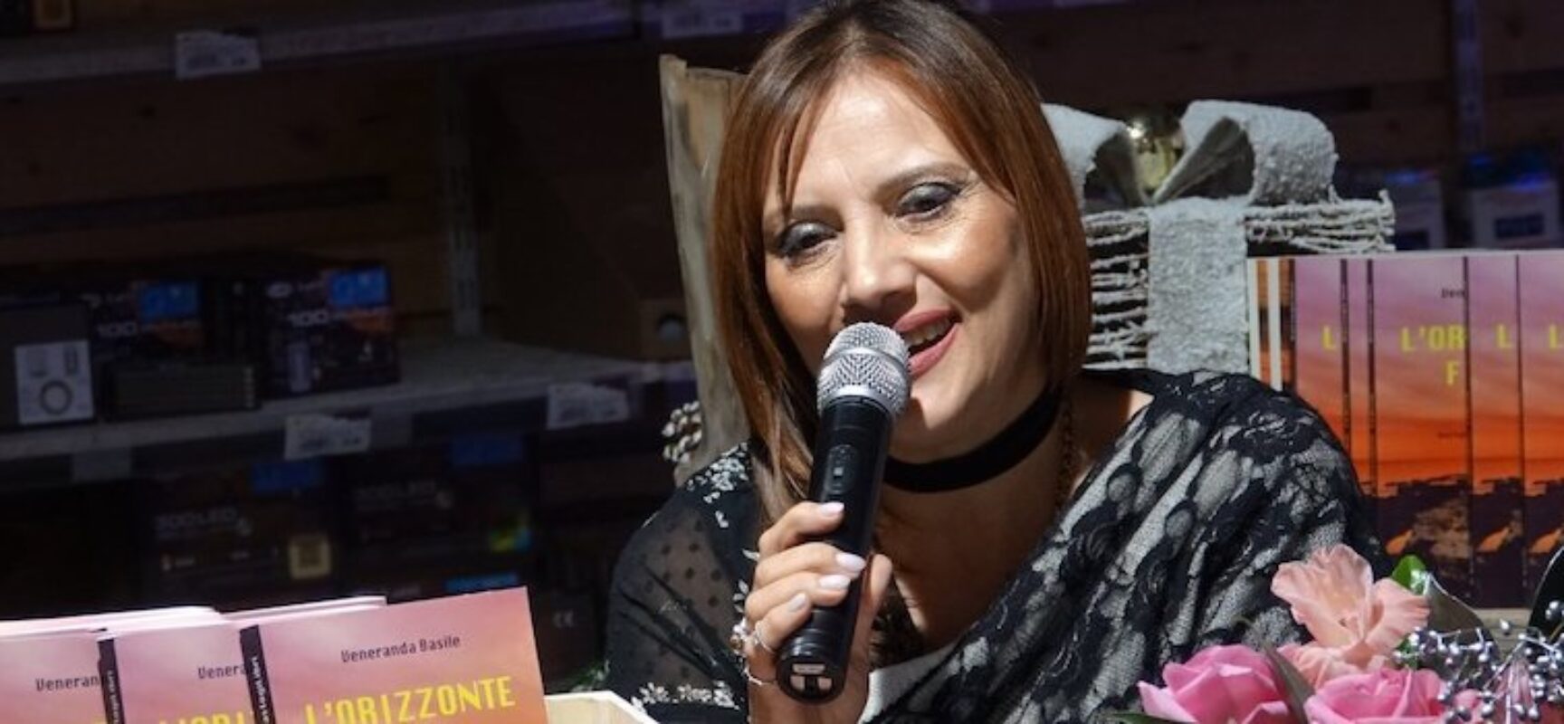 Veneranda Basile presenta il suo romanzo alle Vecchie Segherie Mastrototaro