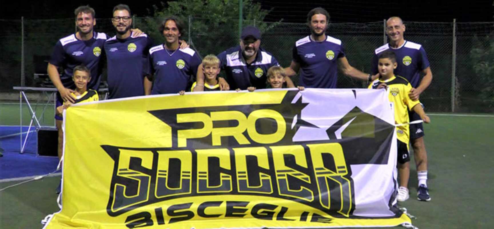 La scuola calcio Pro Soccer Bisceglie si è ufficialmente presentata alla città / VIDEO