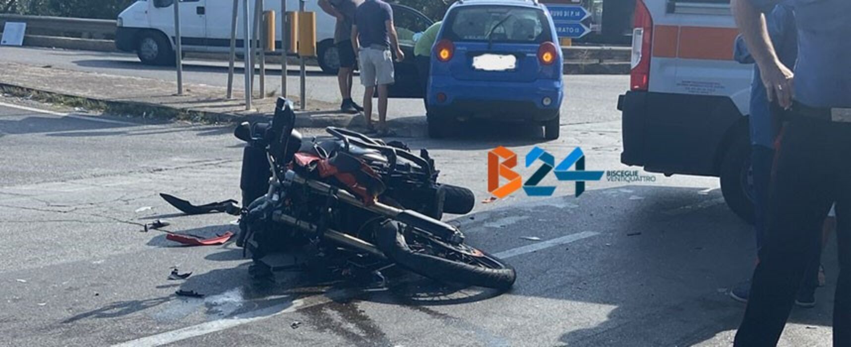 Scontro auto-moto su via Sant’Andrea, un ferito trasportato in ospedale