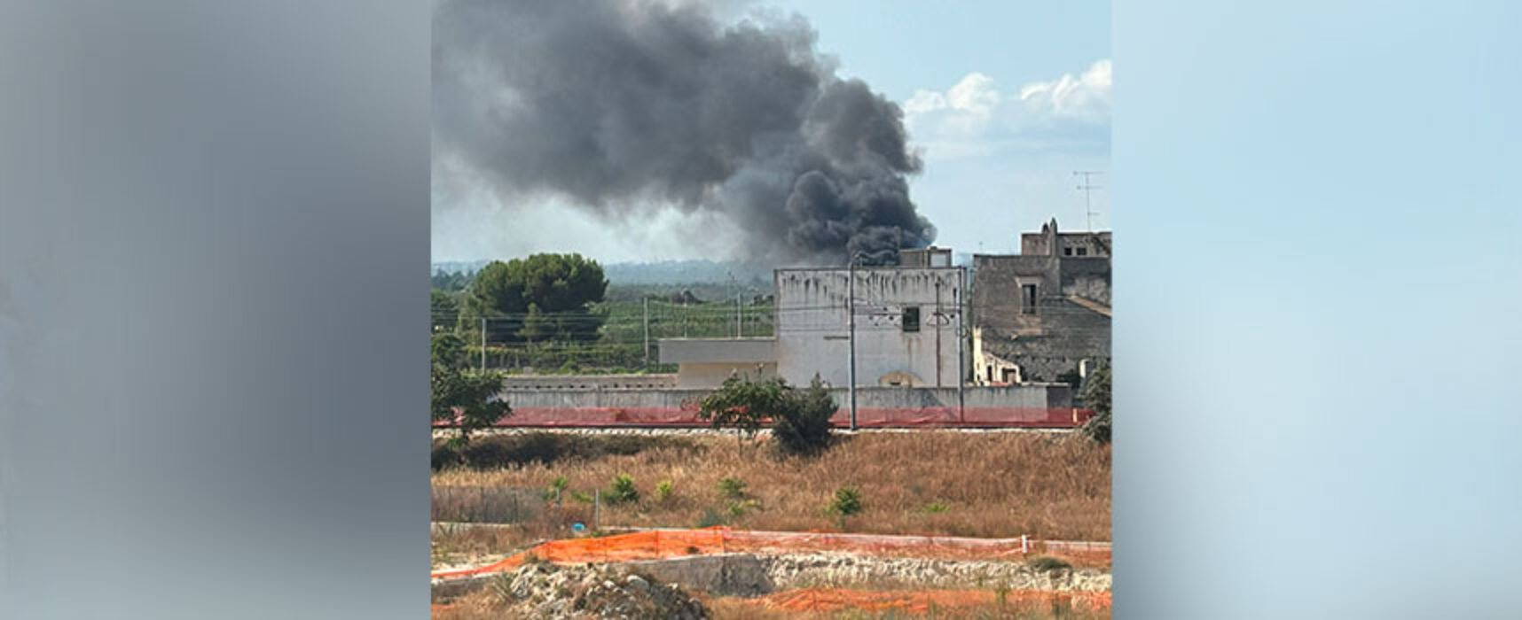 Incendio in via Terlizzi, intervento dei Vigili del Fuoco