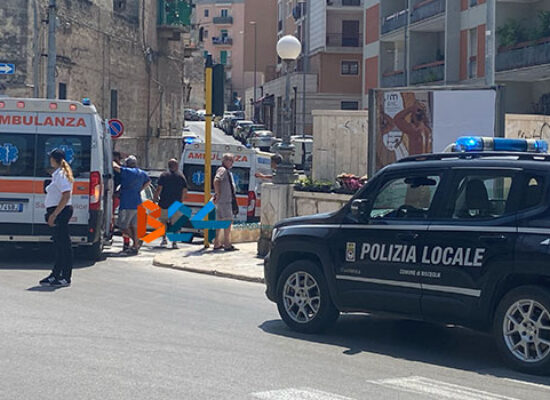 Incidente stradale su via Imbriani, ferite tre persone