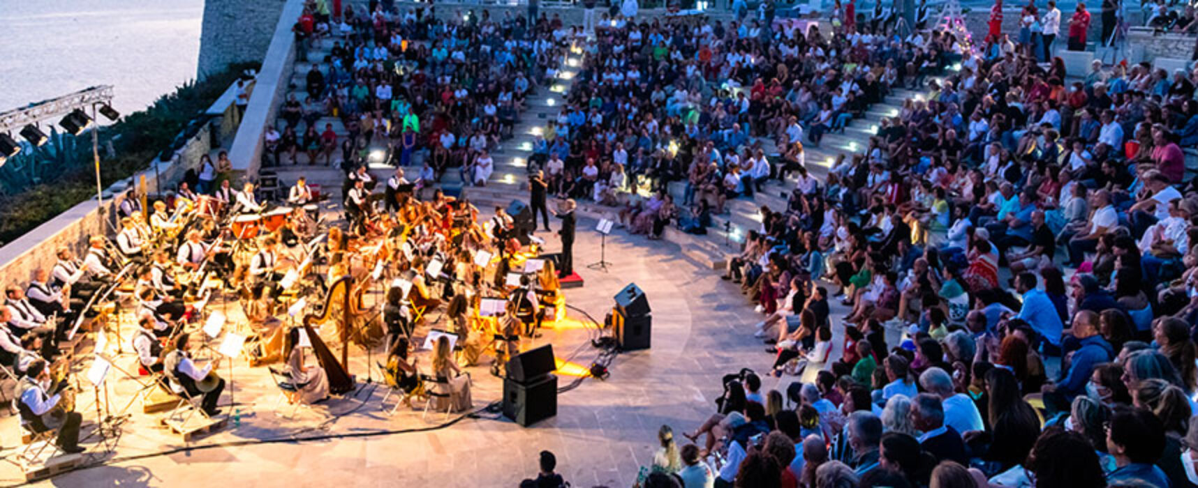 Sol dell’Alba, nella notte di san Lorenzo il concerto al Teatro Mediterraneo