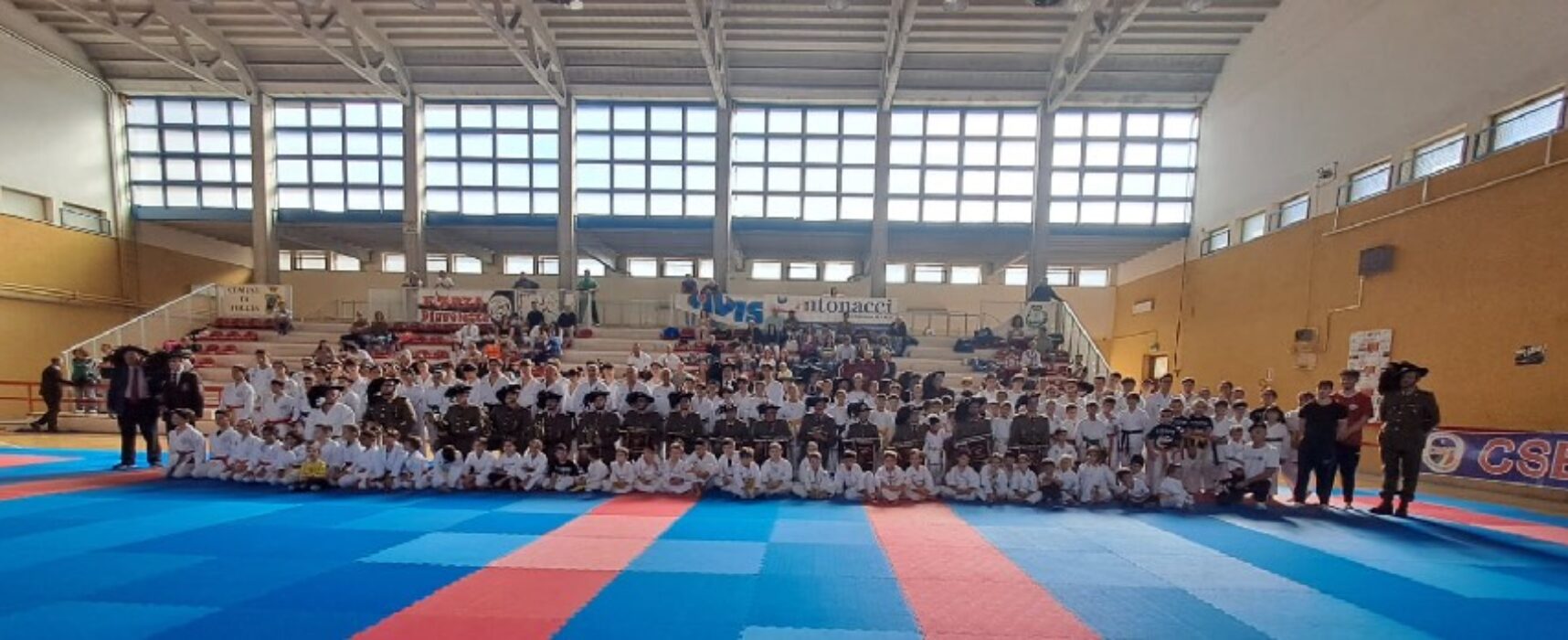 La scuola di karate Team Simone a Foggia per celebrare i Bersaglieri