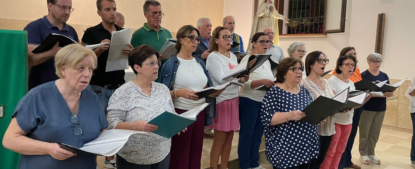 Giornate in onore della Madonna di Fatima, coro “Signora del Cielo” nella chiesa di San Pietro