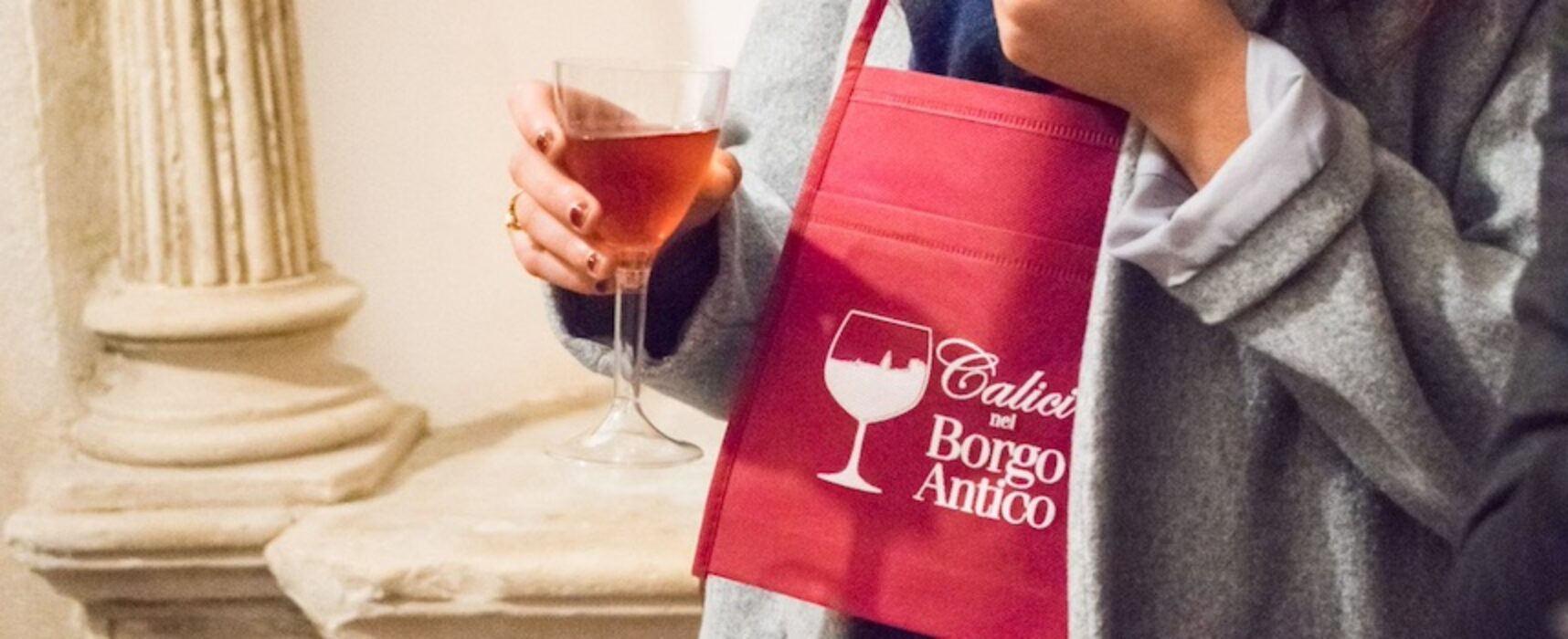 Torna Calici nel Borgo Antico: oggi la prima serata tra vino, tipicità pugliesi e artisti di strada 