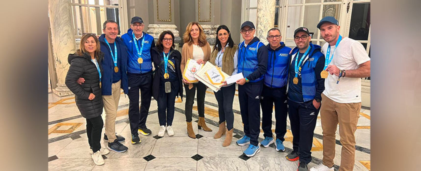 Bisceglie Running alla Maratona di Valencia, delegazione incontra Sindaco Català Verdet