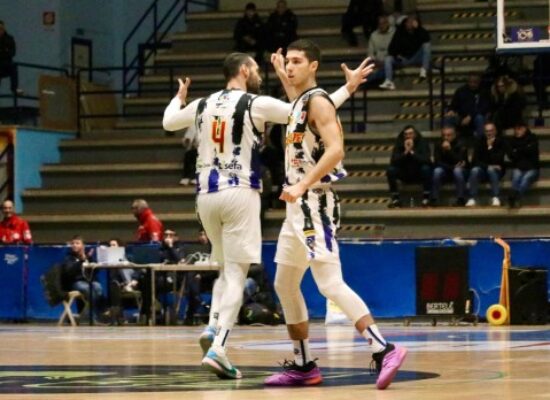 I Lions Bisceglie si arrendono nel finale al Monopoli