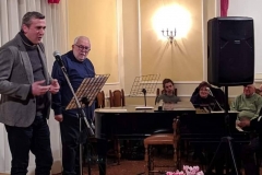 Carlo Monopoli canta Canzone a Vescègghie; suona Ippolito Ventura
